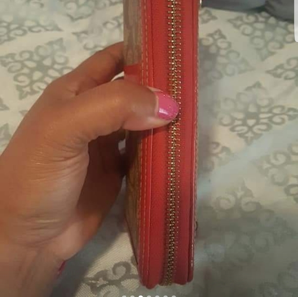 Coach Continental Wallet - Picture 7 of 7